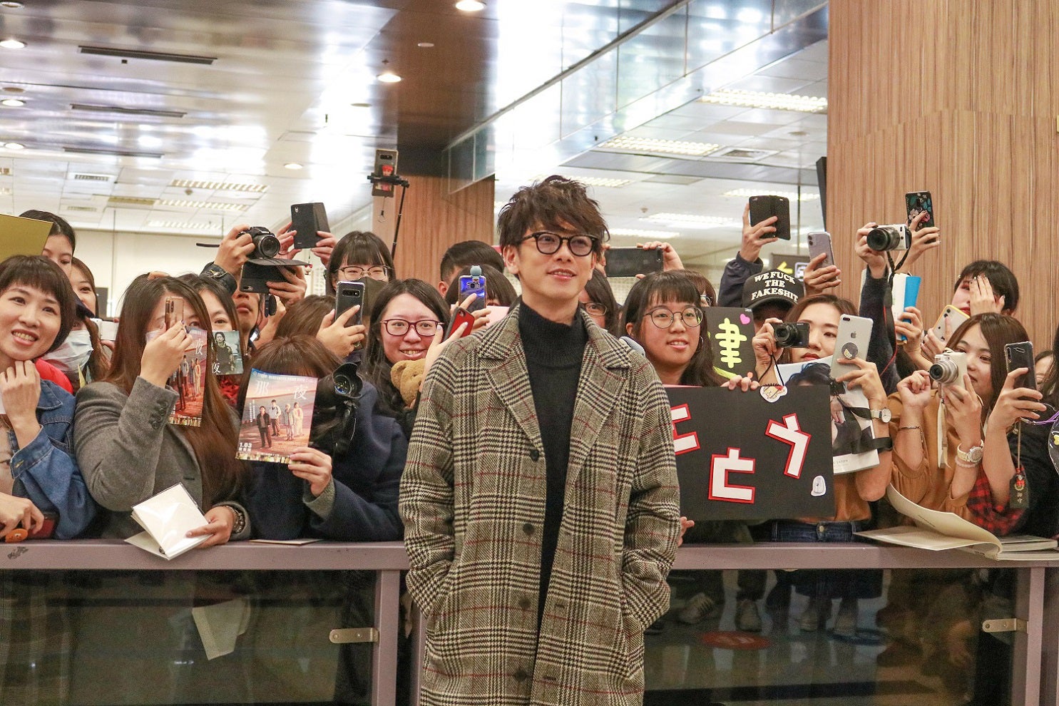 佐藤健、6年ぶり台湾訪問で熱烈歓迎 ファン＆報道陣が殺到