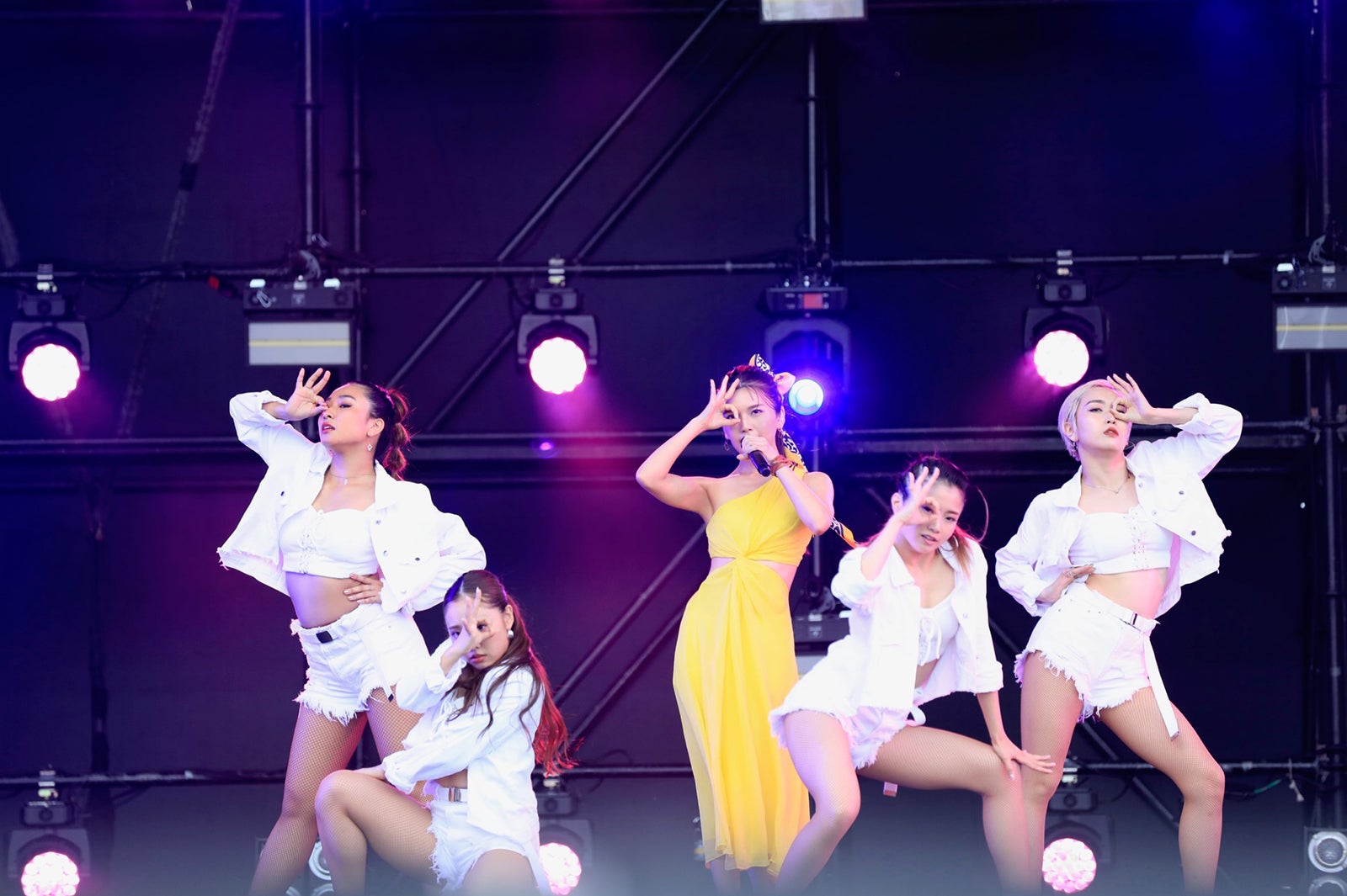 宇野実彩子（画像提供：avex）