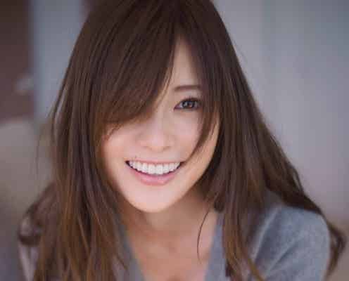 白石麻衣、写真集ヒットが止まらない!重版繰り返し売上“未知数”【初出カットあり】