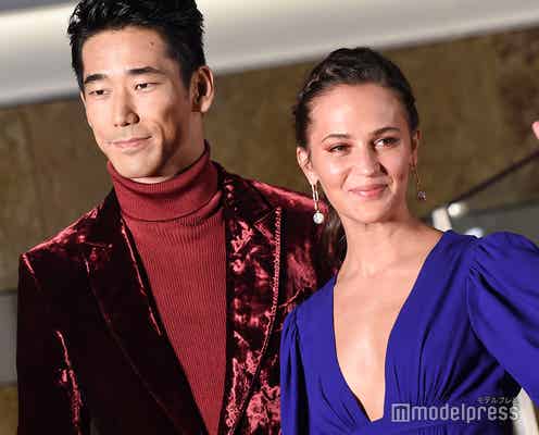 EXILE小林直己、2度のレッドカーペットで“お色直し” アリシア・ヴィキャンデルをさりげなくフォロー<第32回東京国際映画祭>