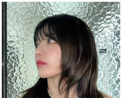 LE SSERAFIM宮脇咲良、前髪カットを報告「ビジュアル強い」「大優勝」と反響殺到