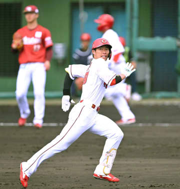 広島・新井監督 「昨年よりも間違いなく一つ高いレベルで競争」若鯉躍動10点大勝 二俣3安打3打点！平川続いた3安打！