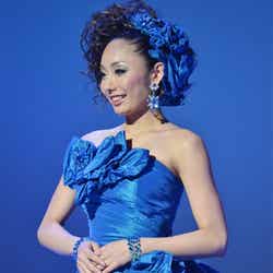 2012年2月に行われた桂由美グランドコレクション「THE WIND OF ASIA」に出演した安藤美姫