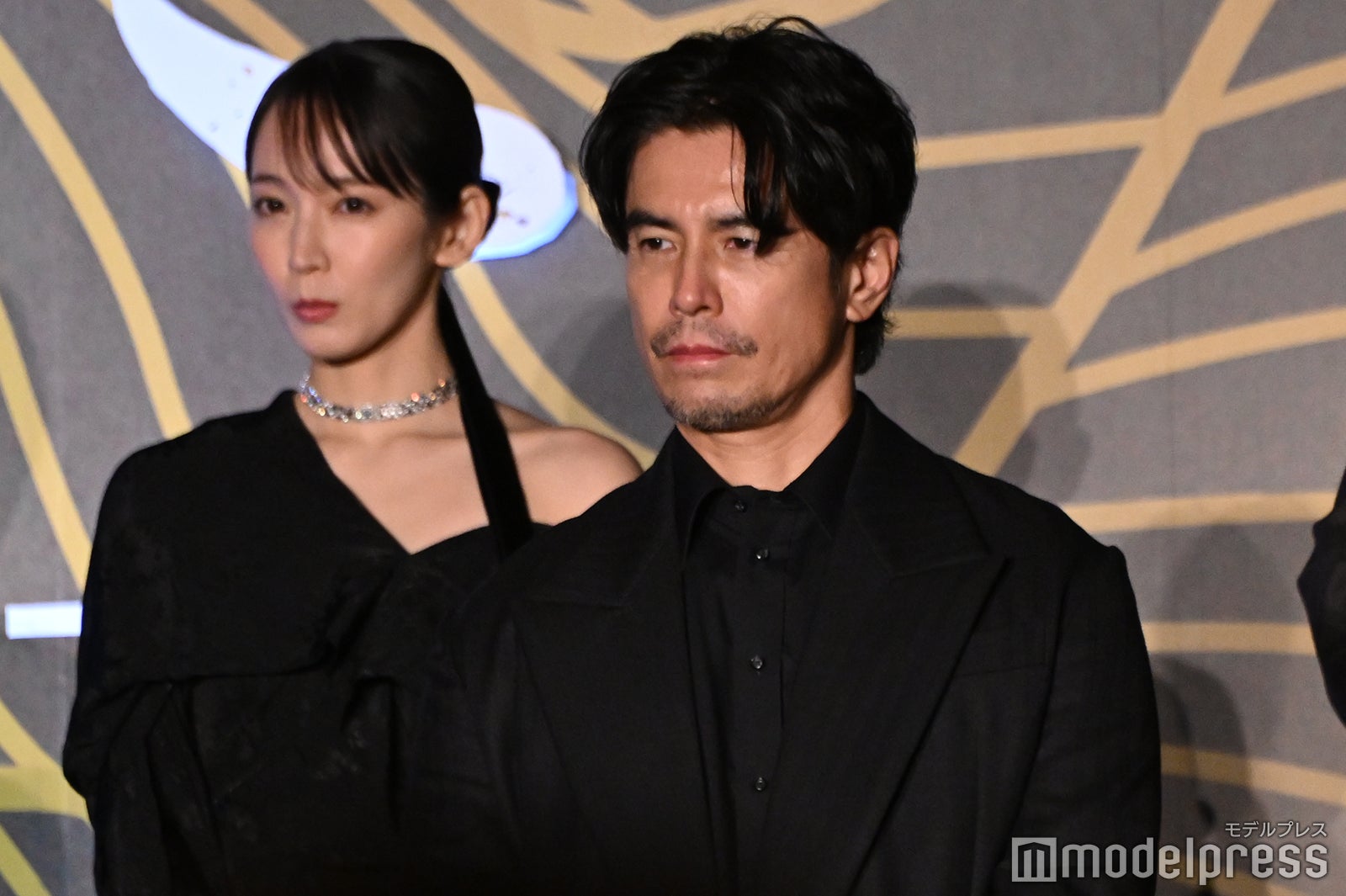 吉岡里帆、伊藤英明（C）モデルプレス