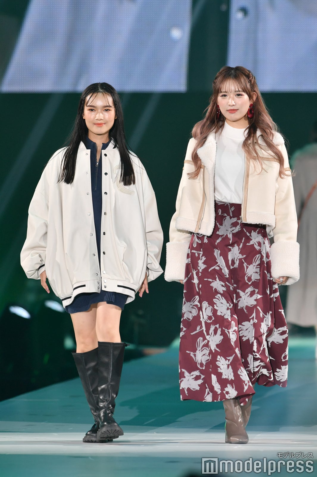 新井舞良、伊藤桃々（C）モデルプレス