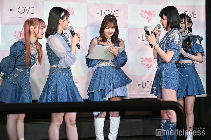 =LOVE (C)モデルプレス