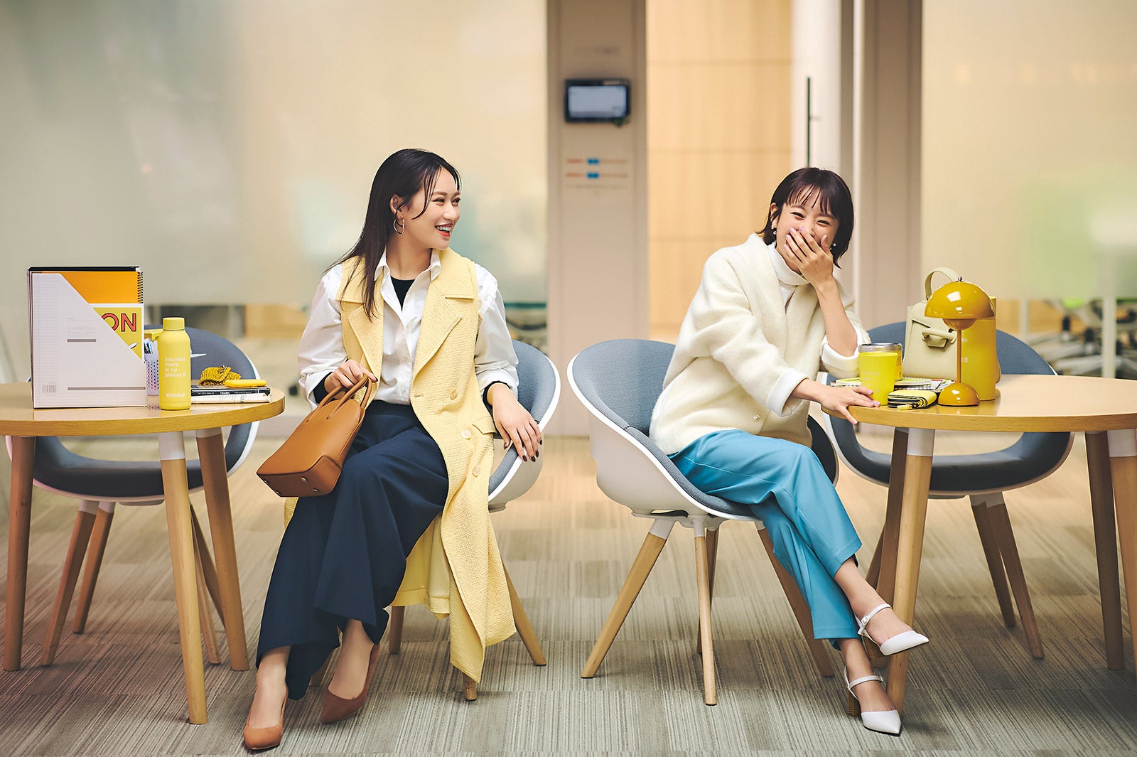 アンジュルム佐々木莉佳子、人生初の1か月コーデ企画挑戦　憧れの先輩・高橋愛を前に大照れ