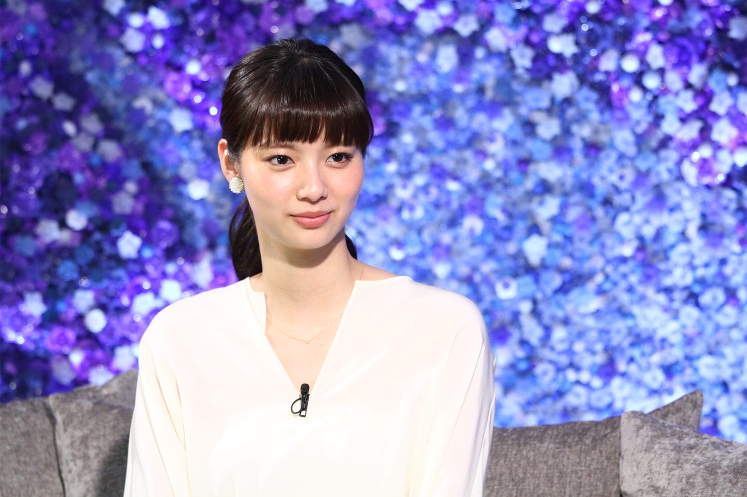 新川優愛、ハワイで奇跡の遭遇 “同期”中条あやみと想い出を語る