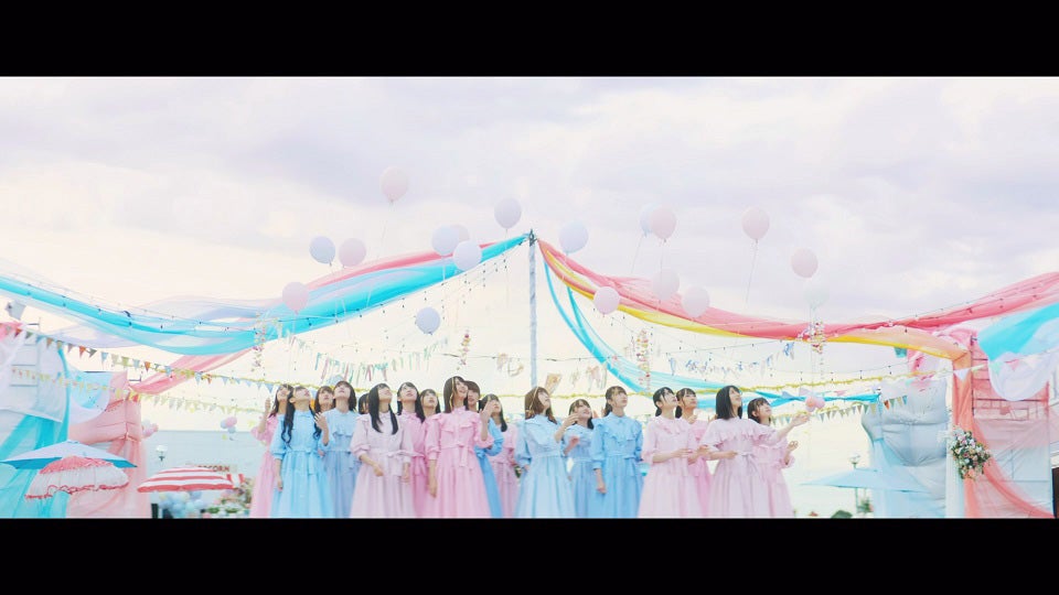 日向坂46「キツネ」Music Videoより（提供写真）