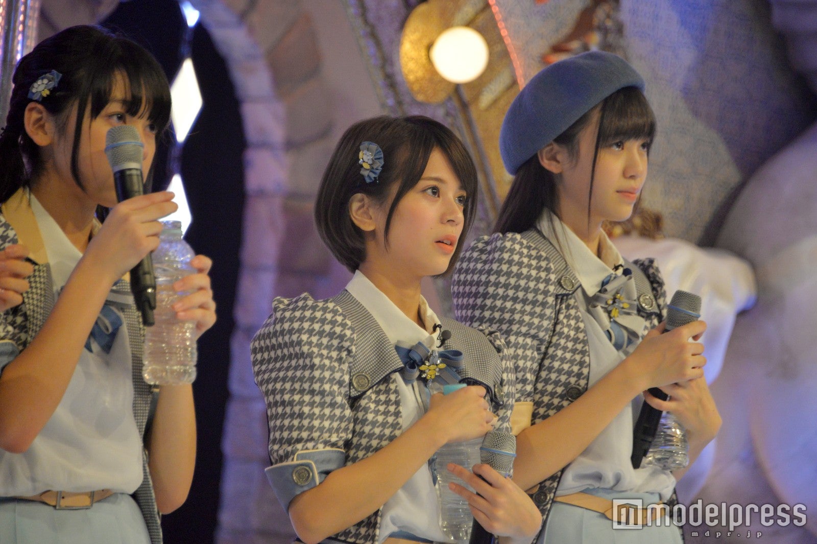 吉崎綾、阿部菜々実 （C）モデルプレス