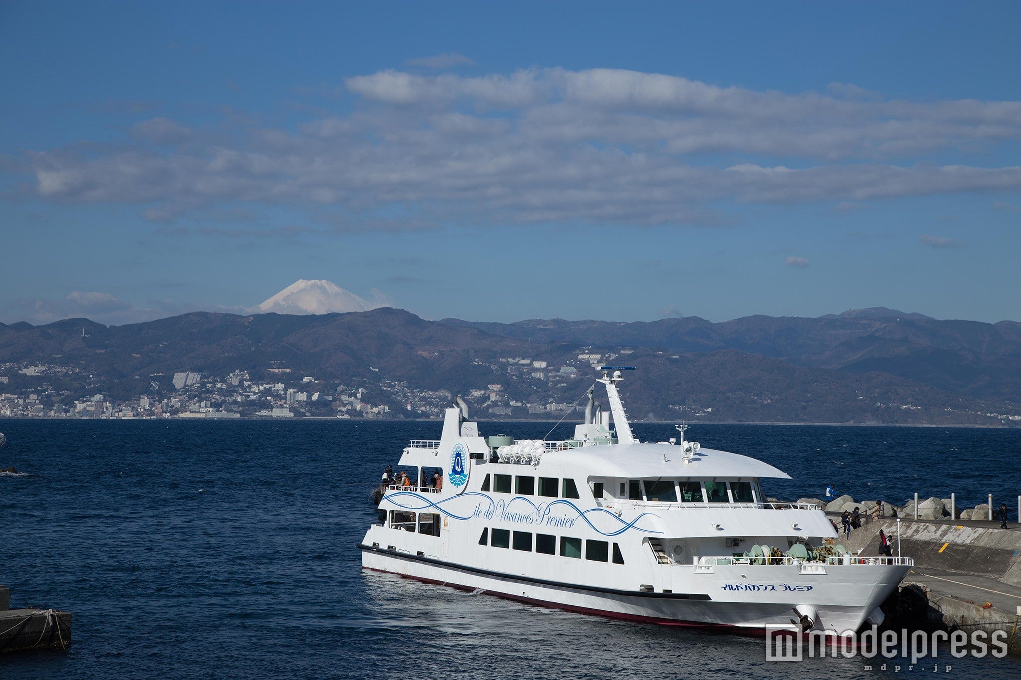 高速船で30分の船旅／画像提供：富士急行