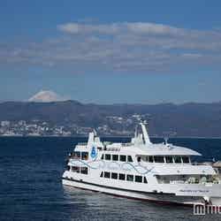 高速船で30分の船旅/画像提供:富士急行