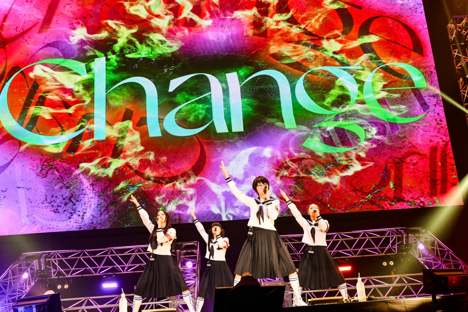 新しい学校のリーダーズ（C）ハタサトシ／高田梓／ヨシモリユウナ