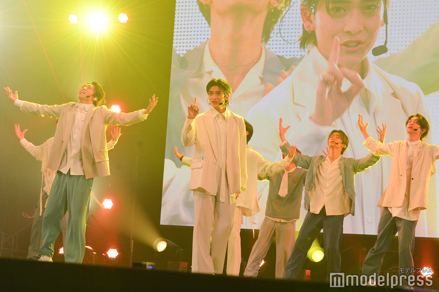 8LOOM （C）モデルプレス