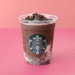 チョコレート オン ザ チョコレート フラペチーノ（ホイップクリームをカップの中に入れたインホイップスタイル）／画像提供：スターバックス コーヒー ジャパン