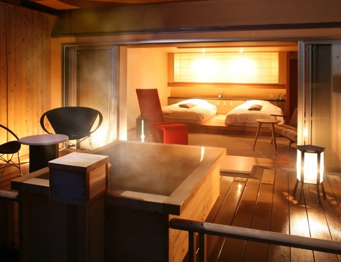 露天風呂付デラックスツイン／画像提供：ホテル天坊