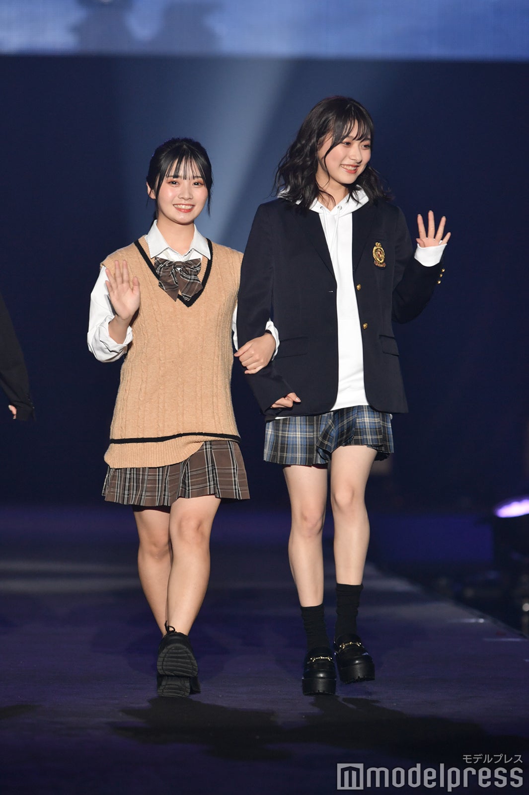 （C）モデルプレス