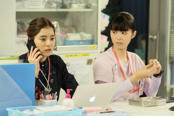 新木優子、馬場ふみか(C)フジテレビ