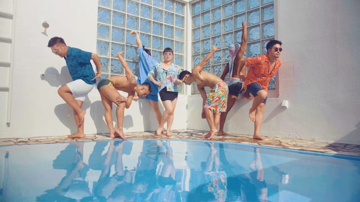 ブルゾンちえみ率いる「Royal Flush」/「New Rules」より (画像提供:所属事務所)