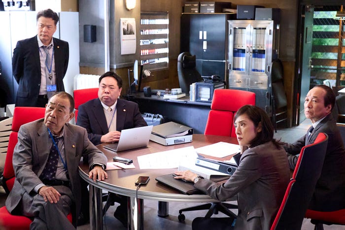 でんでん、田中哲司、塚地武雅、小日向文世、天海祐希「緊急取調室」第1話(C)テレビ朝日