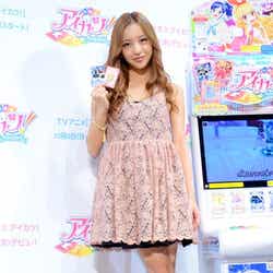 板野友美
