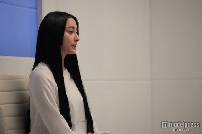 早見あかり、“人類のうちで最も神に近い”人間を演じる(C)フジテレビ