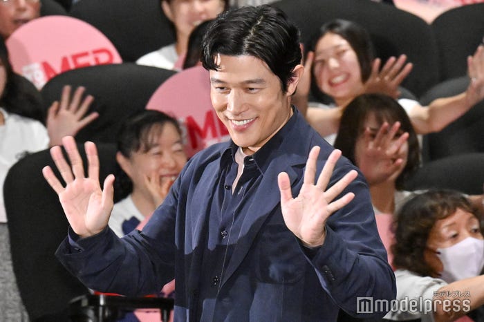 鈴木亮平(C)モデルプレス