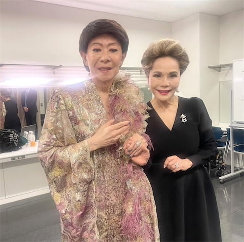 パーキンソン病公表の美川憲一、デヴィ夫人・神田うのらと"ゴージャスな2ショット"が話題