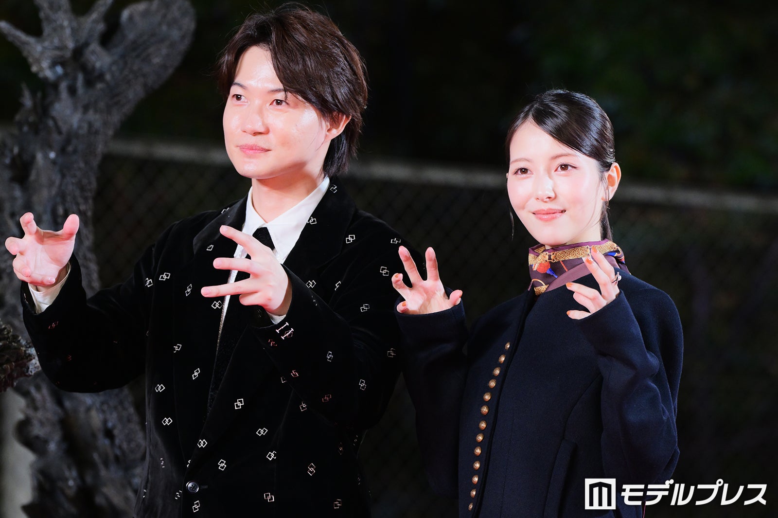 神木隆之介、浜辺美波（C）モデルプレス