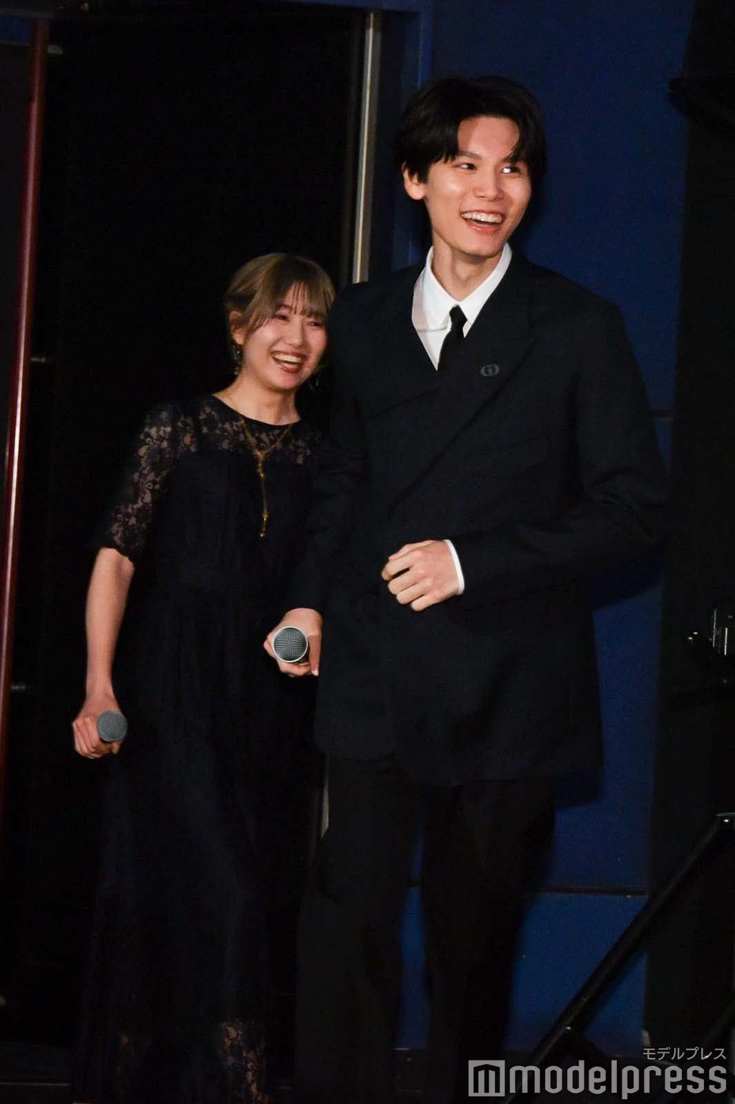 酒井麻衣監督、萩原利久（C）モデルプレス