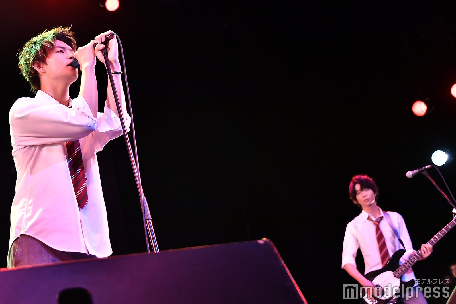 佐野勇斗、鈴木仁（C）モデルプレス