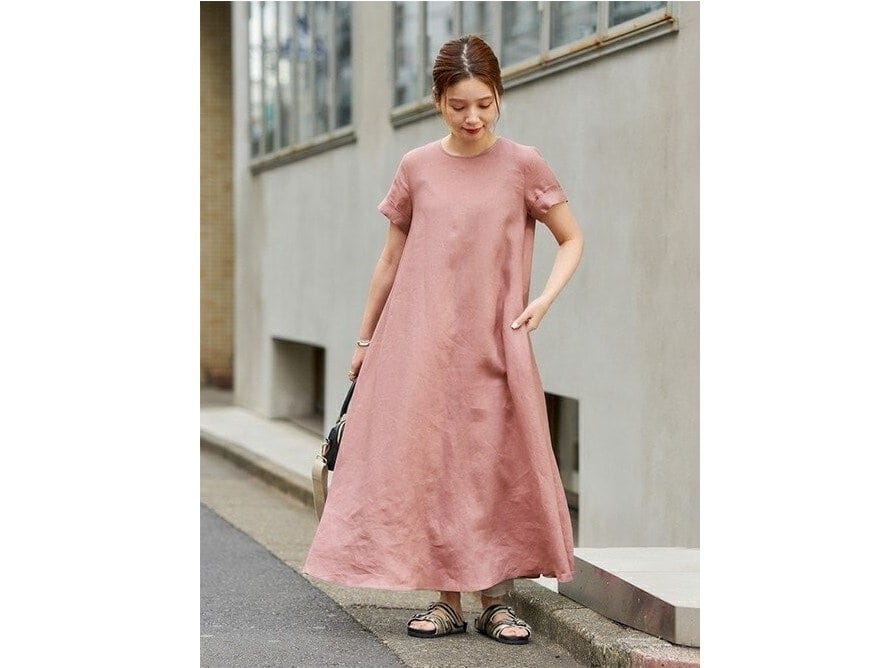 風通しのいいロングワンピースは明るめカラー＆リネン素材を　出典：WEAR