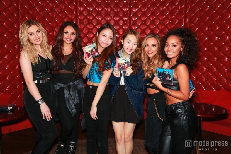 リトル・ミックスとFlower。Photo クレジット：HORITA YOSHIKA