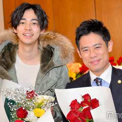 ジャニーズwest ダブルa面で 新感覚時代劇 Westスタイル 炸裂 パラパラ楽曲も収録 モデルプレス