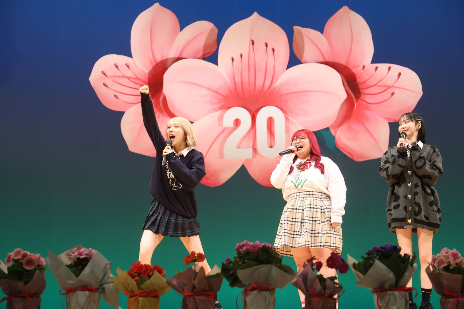 エア、UraN、浅見めい（C）令和7年鯖江市はたちのつどい