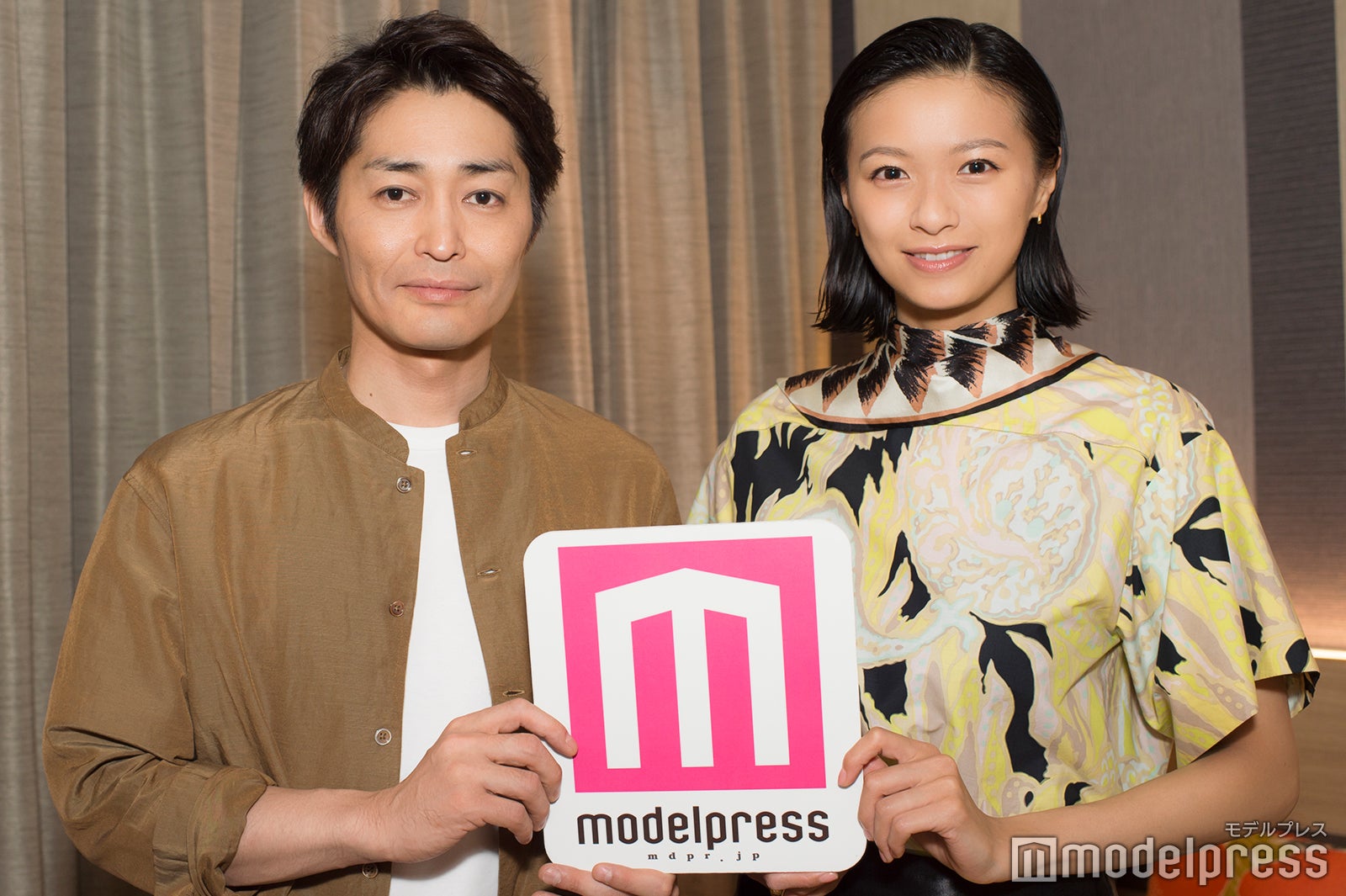 モデルプレスのインタビューに応じた安田顕、榮倉奈々（C）モデルプレス