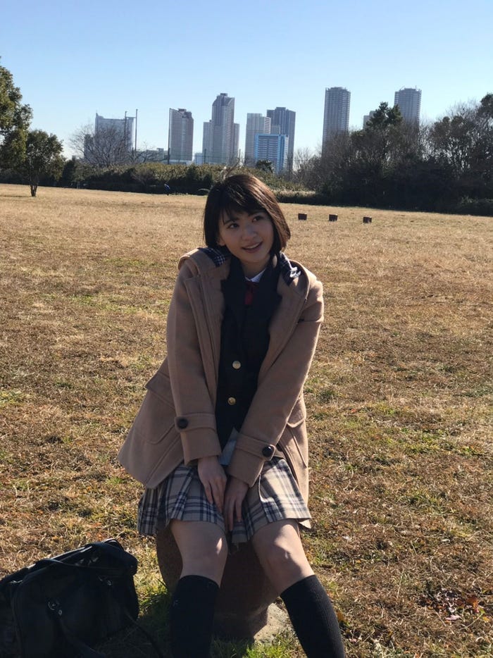 山田南実「BOMB」オフショット(画像提供:所属事務所)