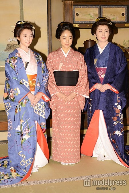 左より:田中麗奈、井上真央、松坂慶子