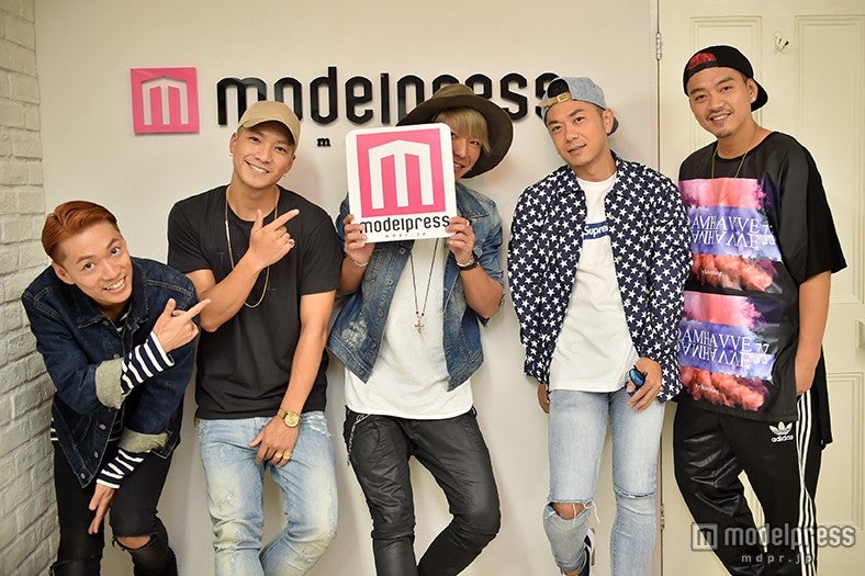 （左から）P-CHO、SWAY、KAZUKI、GS、KUBO-C