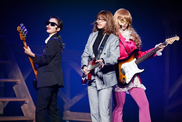 HKT48 8周年前夜祭コンサートの様子(C)AKS