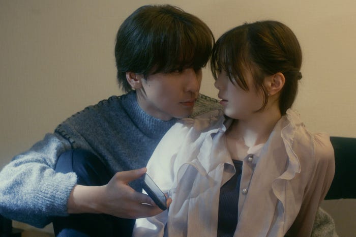 藤井流星、紺野彩夏「キスでふさいで、バレないで。」第3話(C)「キスでふさいで、バレないで。」製作委員会