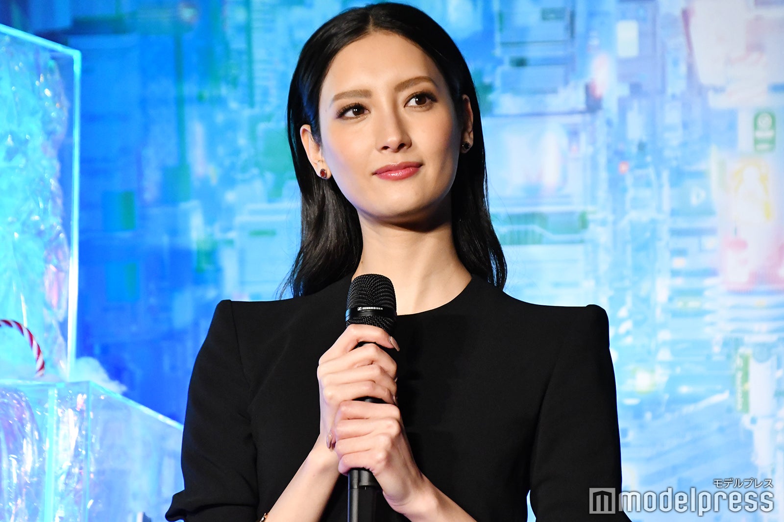 菜々緒（C）モデルプレス