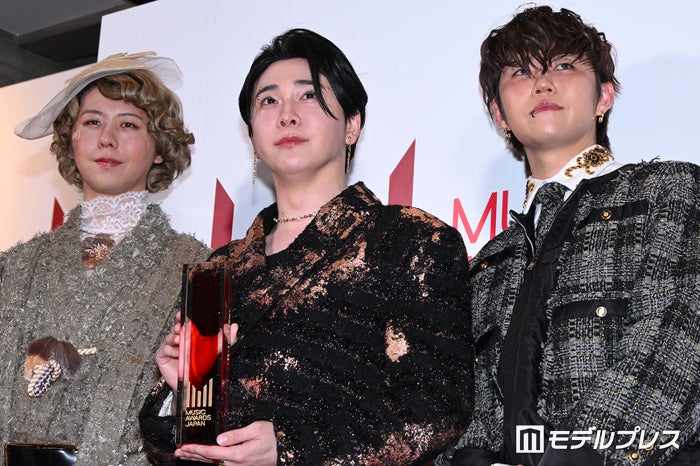 Mrs. GREEN APPLE「ダンスをしながらレコーディングの準備」新曲「lulu.」の制作秘話告白 ジャケットに隠された秘密も