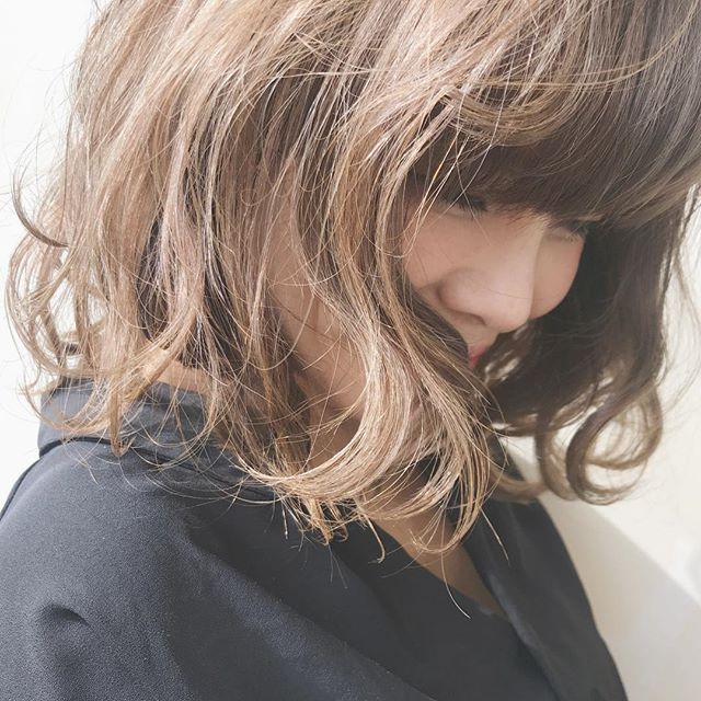 黒髪から染めるのにおすすめの髪色16選 簡単に垢抜けする染まりやすいヘアカラー集 モデルプレス