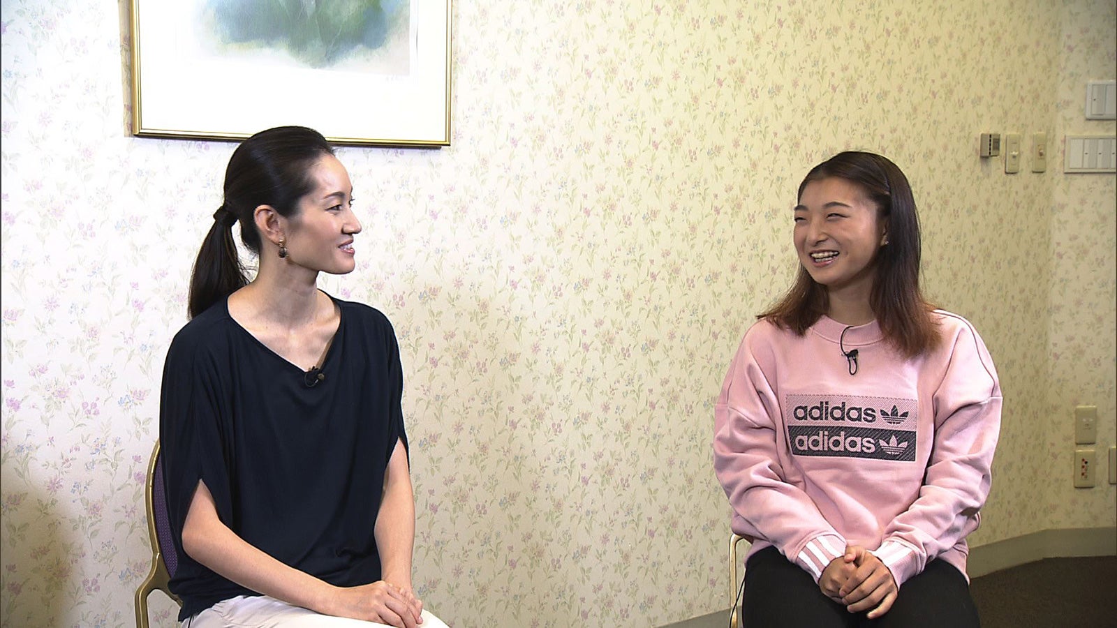 荒川静香、坂本花織選手（C）日本テレビ