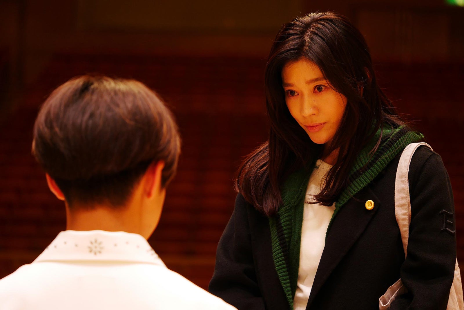 篠原涼子「ハイエナ」第4話より（C）ドラマ「ハイエナ」製作委員会