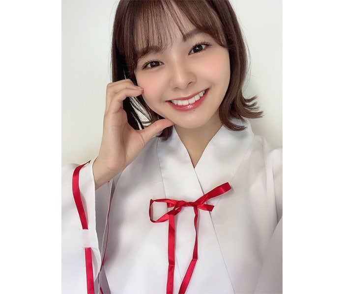 Ngt48 本間日陽 来年は年女 巫女姿で可愛いもち肌披露 モデルプレス