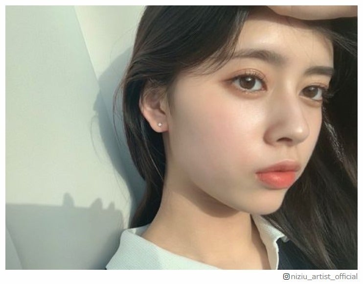 NiziUリマ「どれがタイプ～？」4パターンの自撮り披露「選べない」「どれも天使」と反響