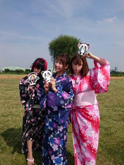 (左から)椎名ひかり、くみっきー、やのあんな(画像提供:毎日放送)