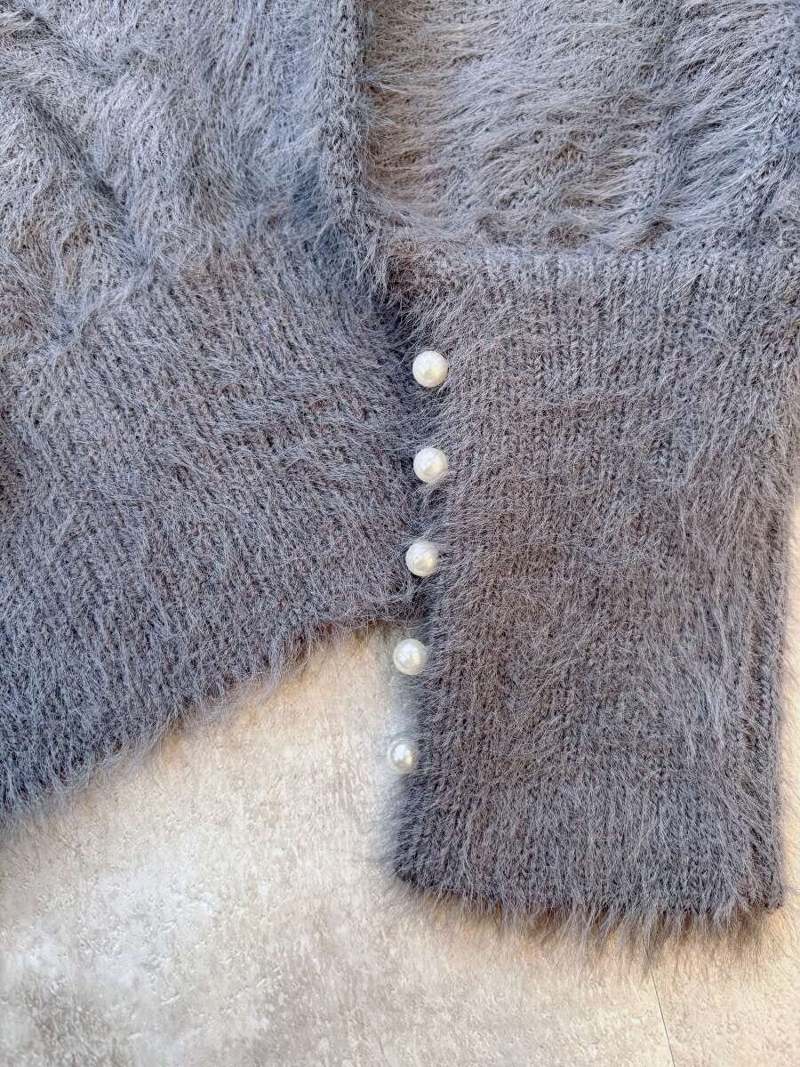 coca袖パールシャギーニットトップス　袖パール部分